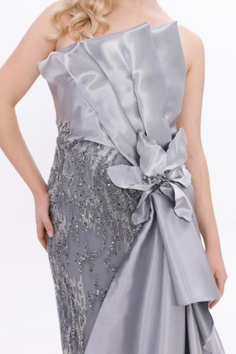 فستان سهرة حورية البحر - إطلالة السجادة الحمراء بذ...