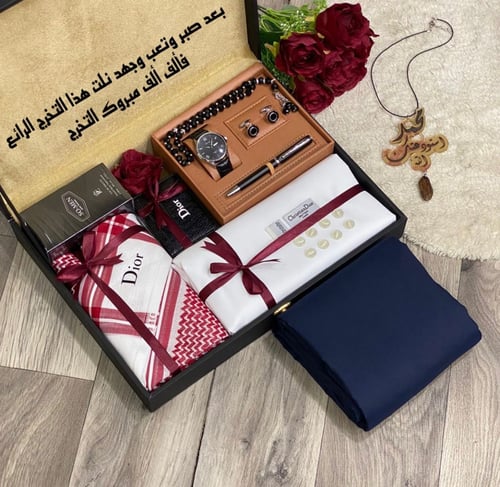 طقم هدايا رجالى بتصميم ماركة ديور