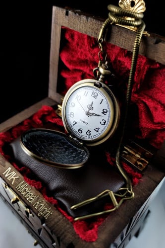 ساعة الجيب في صندوق خشبي خاص Michael Knight