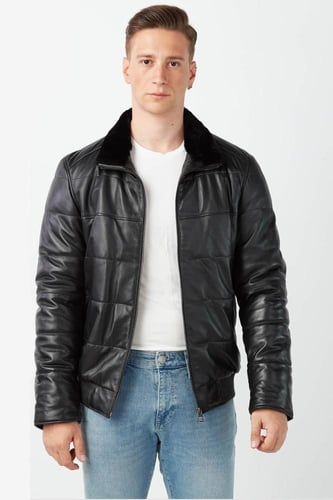 معطف من الجلد الطبيعي مع تفاصيل فرو على الياقة أسو...