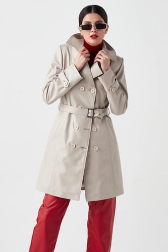 معطف واق من المطر للنساء من الجلد الطبيعي باللون ا...