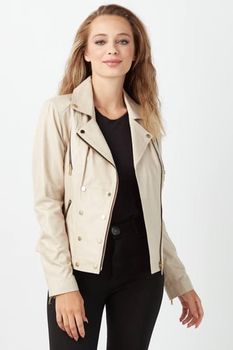 معطف نسائي من الجلد الطبيعي باللون البيج من DERIZA...