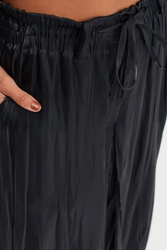 بنطال حريمي فضفاض - أسود - راحة وأناقة يومية - قطع...