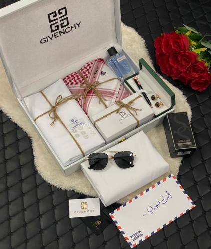 بوكس هدايا رجالي بتصميم ماركة جنفشي