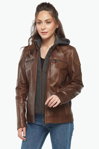 سترة جلدية رياضية نسائية بغطاء للرأس من DERIZA - أ...