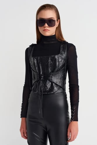 مشد نسائي أسود برباط أمامي - تصميم يبرز القوام - س...