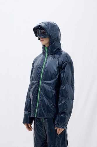 معطف منفوش بسحاب كحلي – دافئ ومريح – جيوب جانبية و...