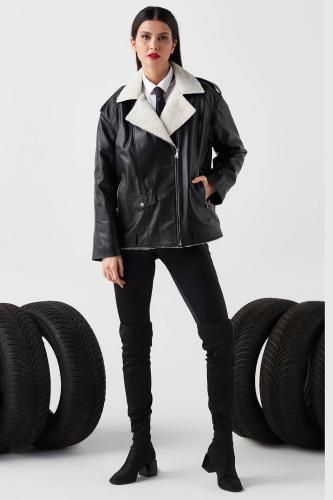 معطف نسائي جلد طبيعي أسود كبير الحجم مع فرو من الد...