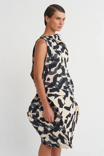 فستان مطبوع بتصميم أوريغامي مطوي - متعدد الألوان -...