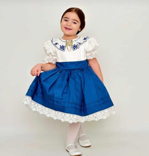 فستان إسباني بناتي