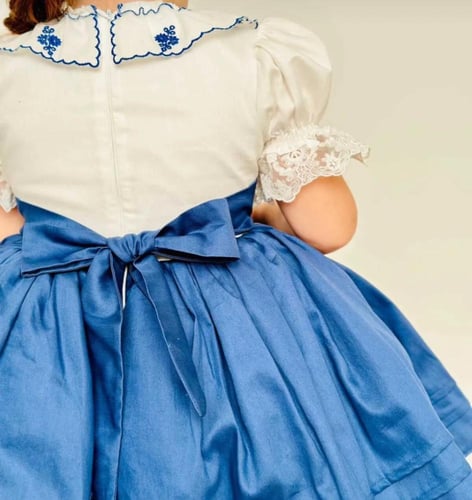 فستان إسباني بناتي