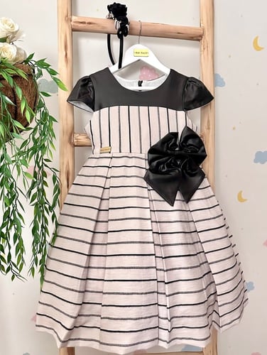 فستان + طوق ورد