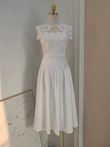 Mesh Shoulders with Flowers