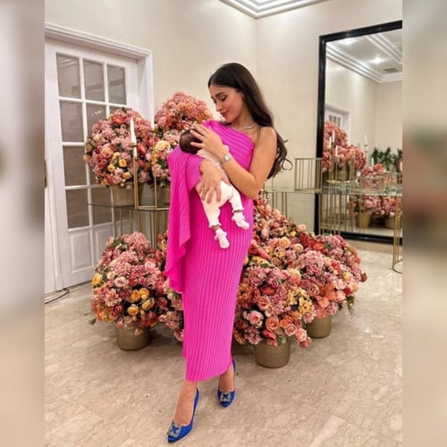 Off-shoulder Plisse Dress