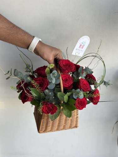 تنسيق ورد أحمر في سلة أنيقة || Love basket
