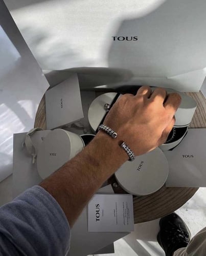 سوار رجالي من توس - تصميم فضي أنيق