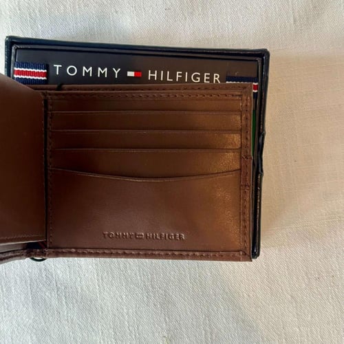 بوك رجالية لون بني || tommy hilfiger