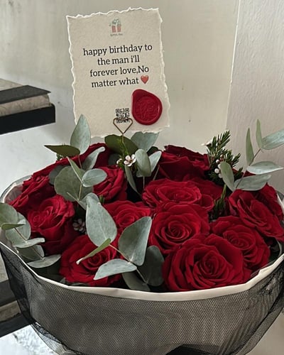 باقة ورد حمراء فاخرة || مع رسالة عيد ميلاد