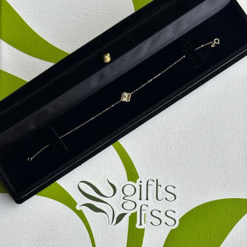 أسوارة أنيقة مستوحاة من فانكليف ذهب عيار 18