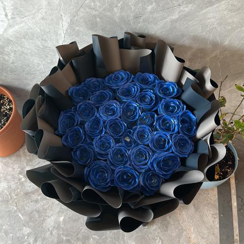 المها - باقة ورود زرقاء فاخرة