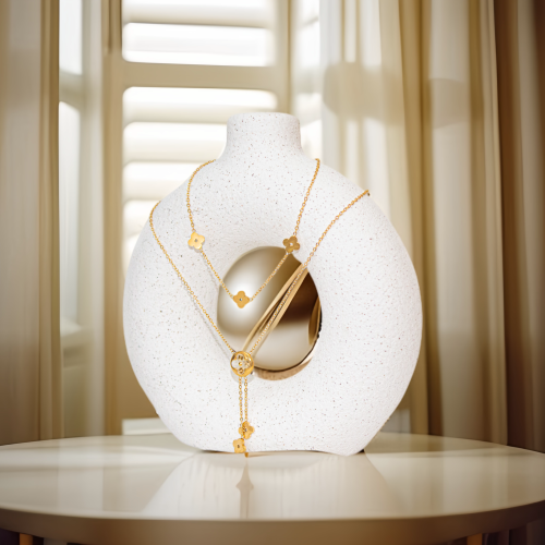 سلسال نسائي بلون ذهبي