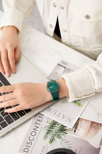 ساعة نسائية جوليوس ربر بلون اخضر