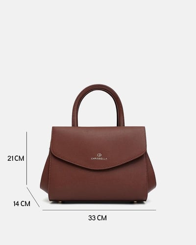 شنطة نسائية بلون بني