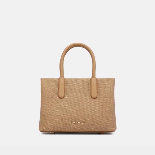 شنطة نسائية بلون بني