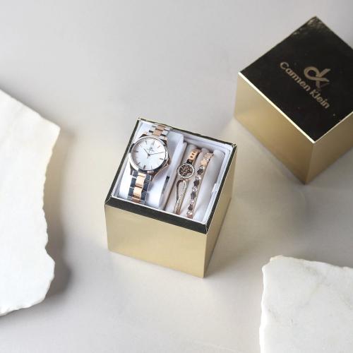 طقم نسائي بلون ذهبي و روز قولد