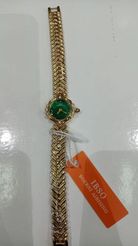 ساعة ايبسو