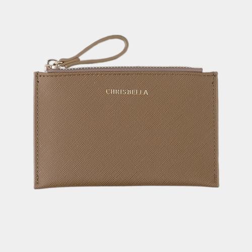 محفظة نسائية بلون بني