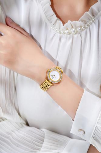 ساعة نسائية قليمير ستيل بلون ذهبي