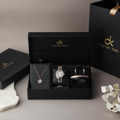 طقم نسائي بلون ذهبي و روز قولد