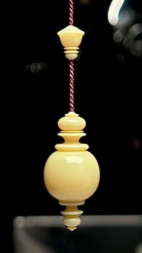 مسباح بكلايت ضومنه قديم شفافية وانعكاس احمر