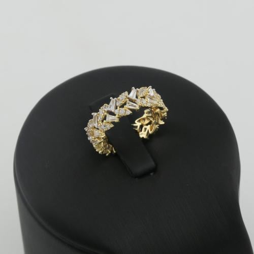 دبلة ذهب تصميم بريق الماس - عيار 18