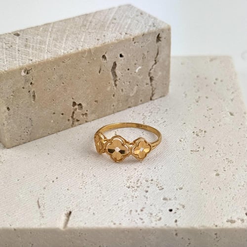 خاتم ذهب ثلاث ازهار ذهب صافي - عيار 21