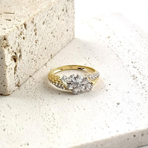 خاتم ذهب تصميم الماس من تشكيلة أكسترا - عيار 18