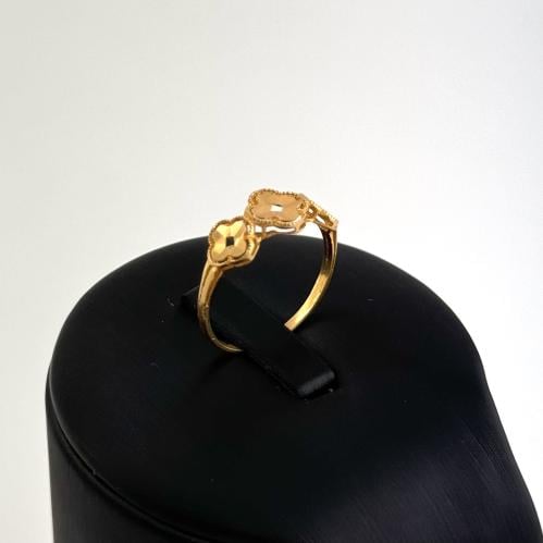 خاتم ذهب ثلاث ازهار ذهب صافي - عيار 21