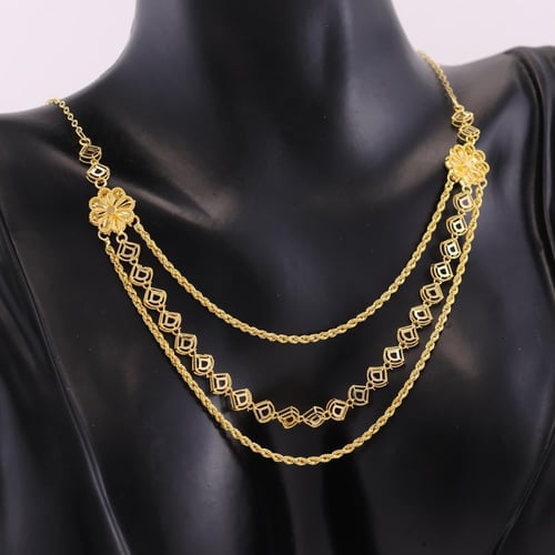 طقم ذهب ثلاثة ادوار مبرومين وترنقل ذهب الصافي - عي...