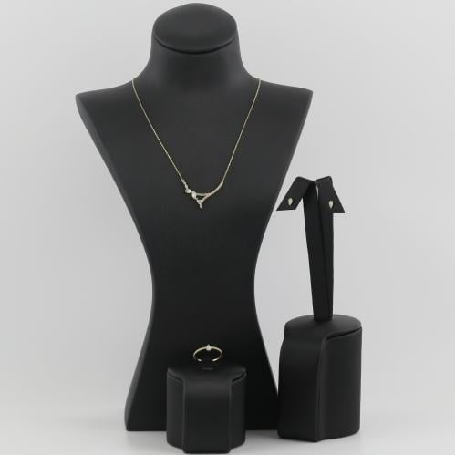 نصف طقم ذهب تصميم الماس بقصات البير - عيار 18