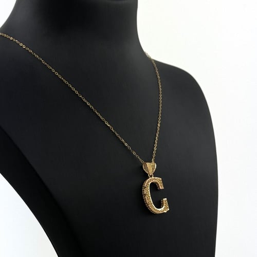 عقد ذهب حرف C - عيار 21