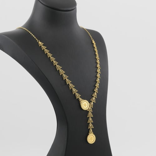 طقم ذهب وراق الازهار مع دائريتين مركزية الزهور - ع...