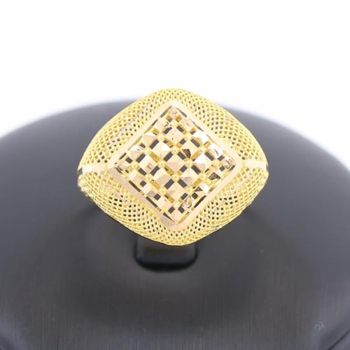 خاتم ذهب عريض معين ثلاثي الابعاد عيار 21