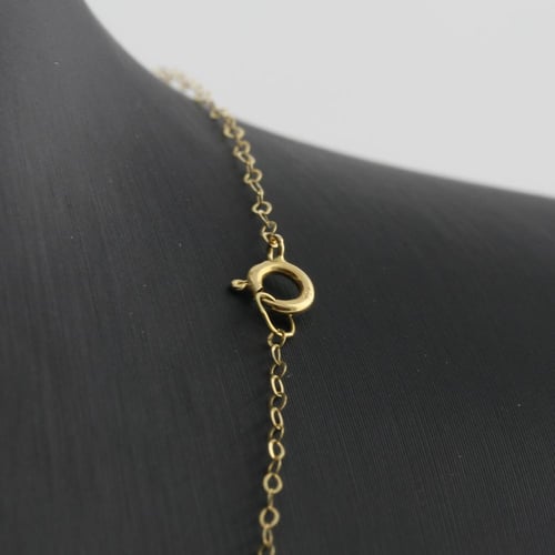 عقد ذهب دائري مع تاج الملكي تصميم الماس - عيار 18