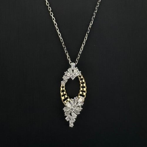 عقد ذهب تصميم الماس من تشكيلة أكسترا - عيار18