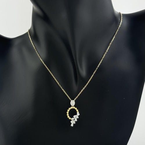 عقد ذهب تتصميم الماس من تشكيلة أكسترا - عيار18