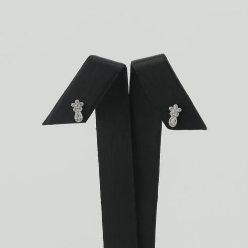 طقم ذهب ابيض زهرة تصميم الماس - عيار 18