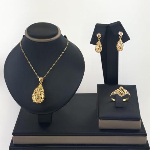 نصف طقم ذهب قطرة الندى ثلاثي الابعاد - عيار 21