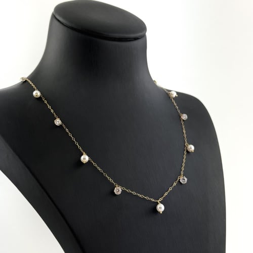 تشوكر ذهب مطعم بقصاصات تشبة الالماس - عيار 18