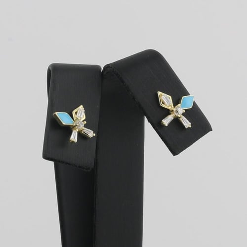 طقم ذهب اطفال زهرة بلون الميناء السماوي و الزركون...